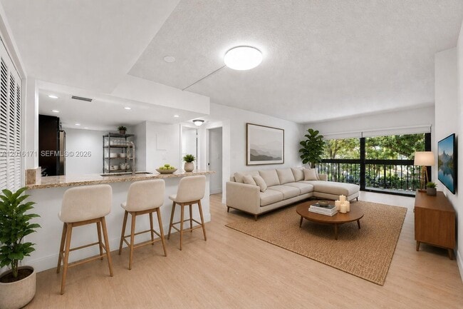 Building Photo - 5201 Orduna Dr Unit 10