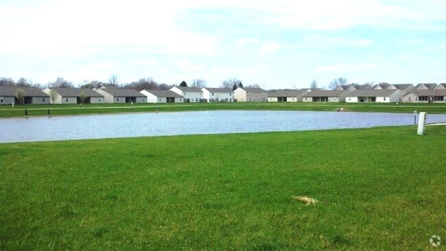 Building Photo - Beautiful pond view in this open floor pla... Rental