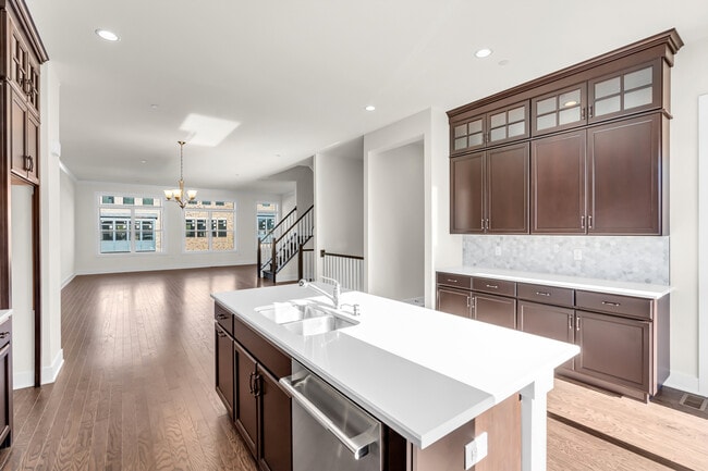 isla - 6 Augustus Dr