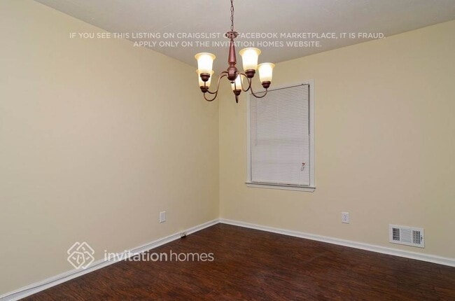 Photo - 2668 Earl Dr