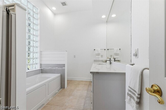 Photo - 657 Soliel Dr