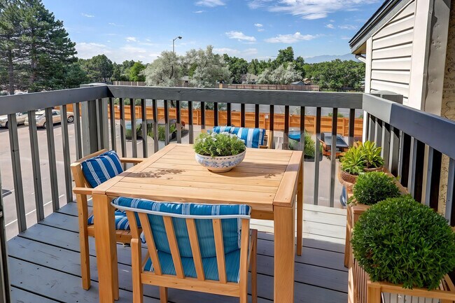 Photo - 5034 El Camino Dr Unidad 36