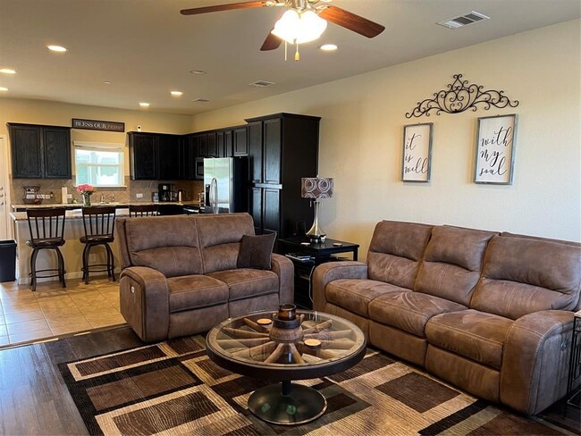 Photo - 1010 Lost Pines Ln