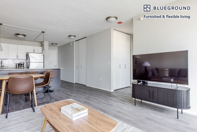 Photo - 180 N Jefferson St Unit FL20-ID1215