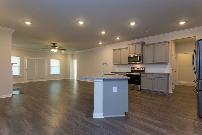 Building Photo - All on one level comfort