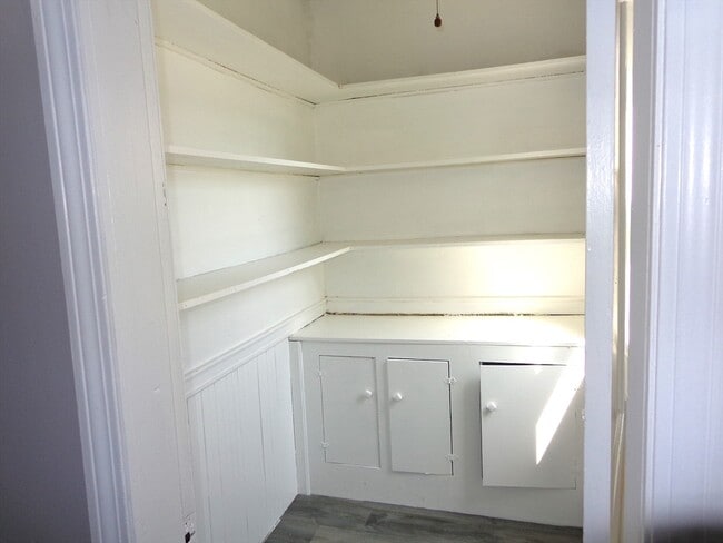 Photo - 411 Mt Auburn St Unidad 2