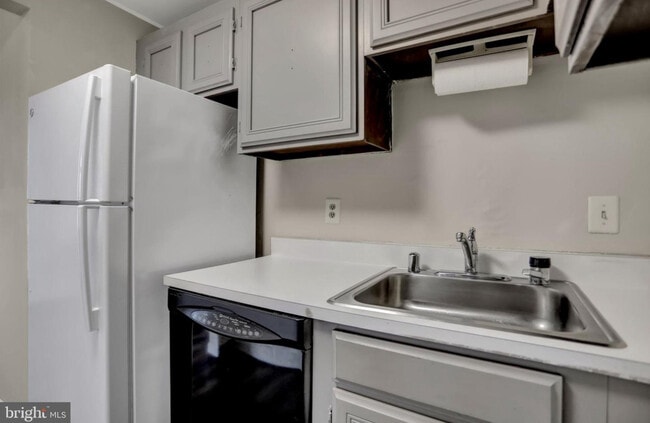 28 Allegheny Ave Unit 1105