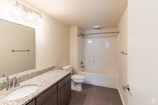 2BR, 2BA