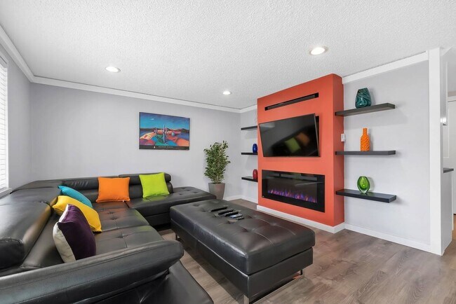 Photo - 8395 Harborview Rd Unidad A