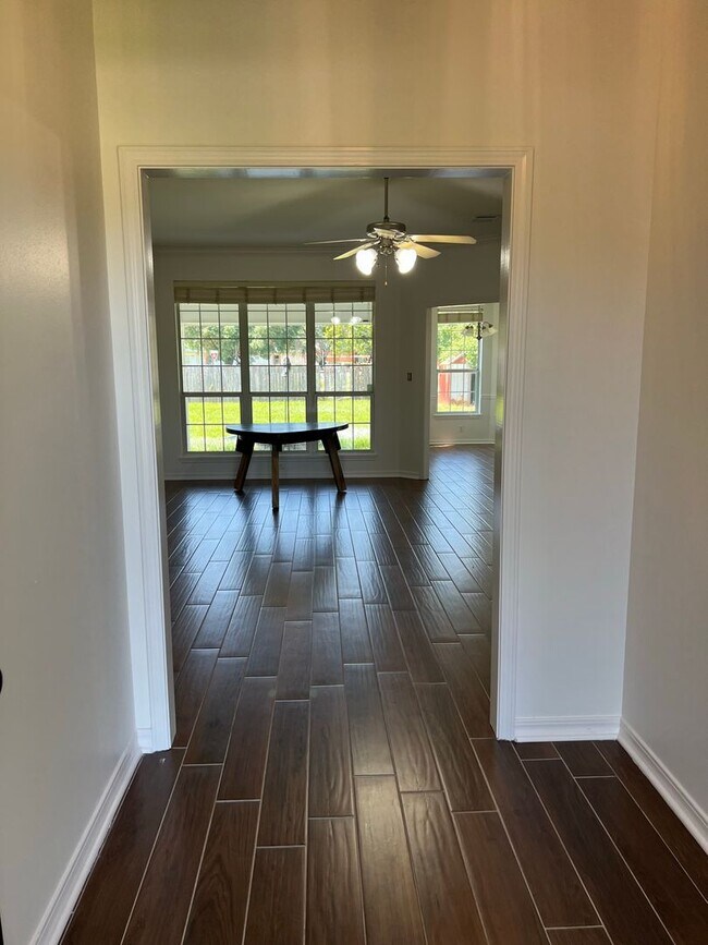 Photo - 3 bed/ 2 bath House in Golden Meadows