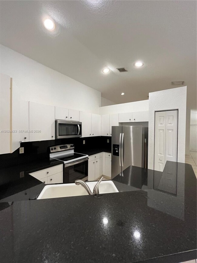 Photo - 1467 Sunset Way