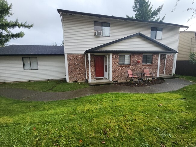 Photo - 38 NE 143rd Ave