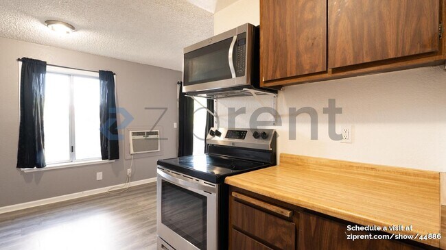 Photo - 4602 Neil Rd Condo