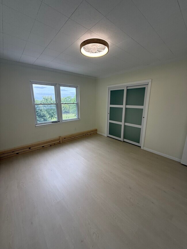 1398 Sleepy Hollow Rd Unit 3