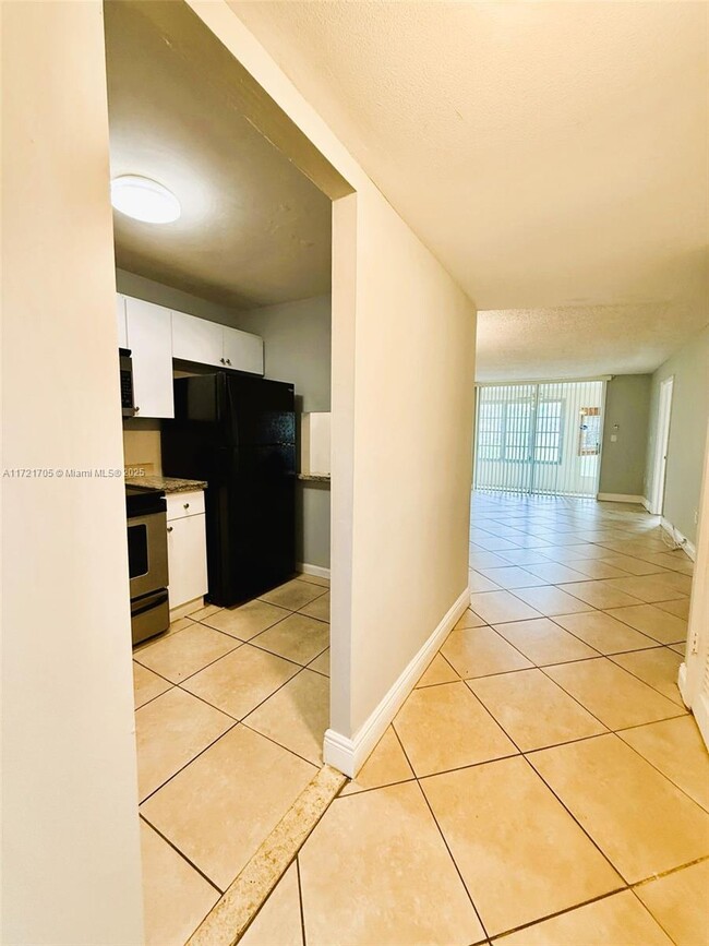 Photo - 8300 Sunrise Lakes Blvd Unit 112
