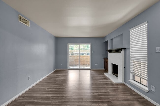 Photo - 3500 Tangle Brush Dr Unit 40