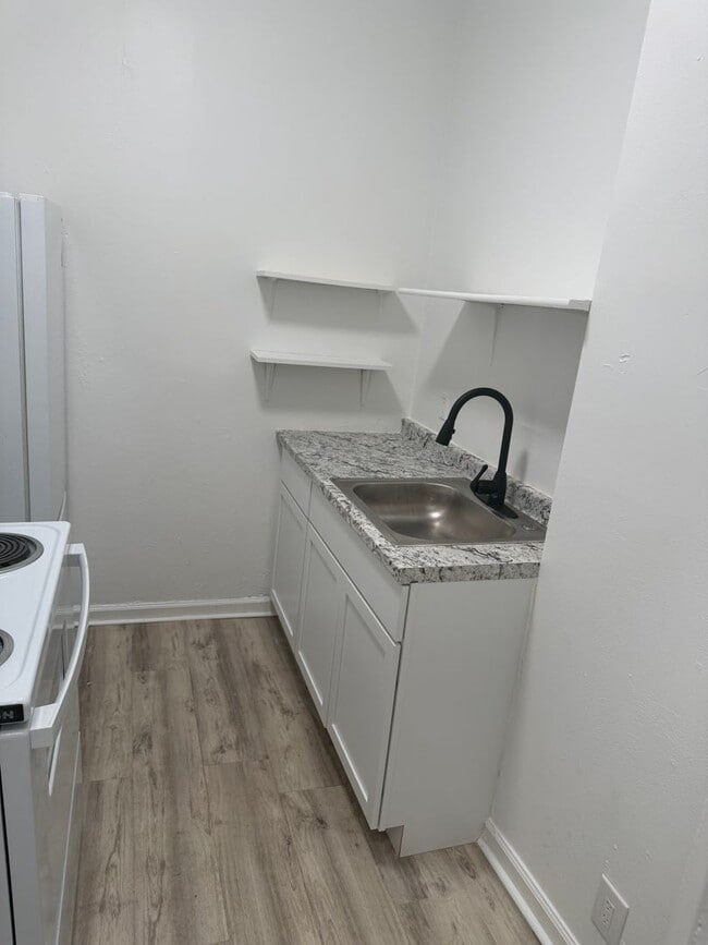 Photo - 1824 N Gale Ave