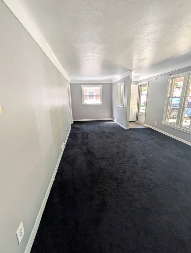 Photo - 3017 Menominee Ave