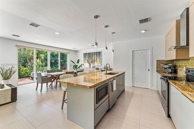 Photo - 7800 Center Bay Dr