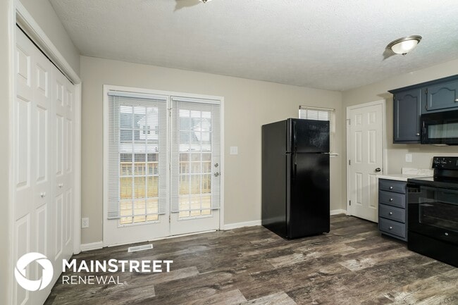 Photo - 210 Dogwood Run