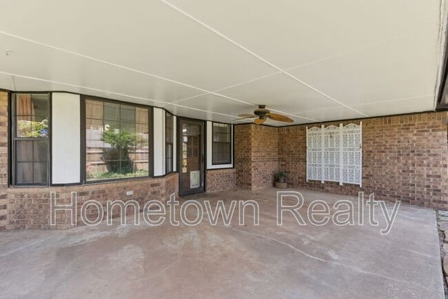 Photo - 7217 NW 118th St House