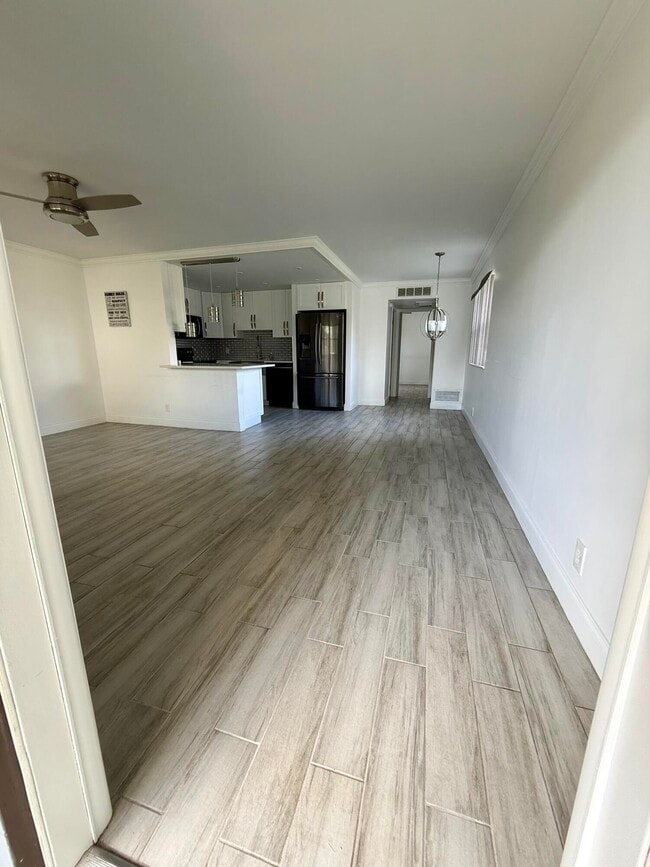 Photo - 675 Brittany Park