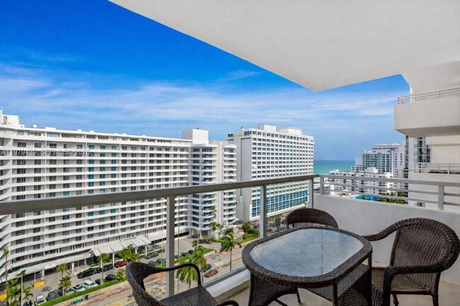 Building Photo - 5600 Collins Ave Unit 16B