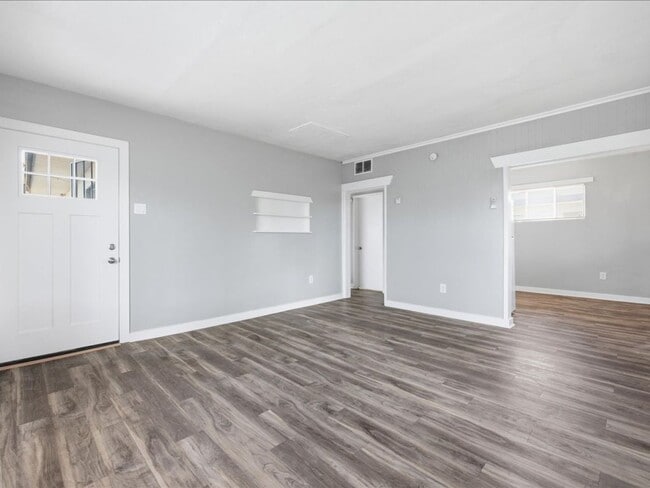 Photo - 2126 N Forgeus Ave