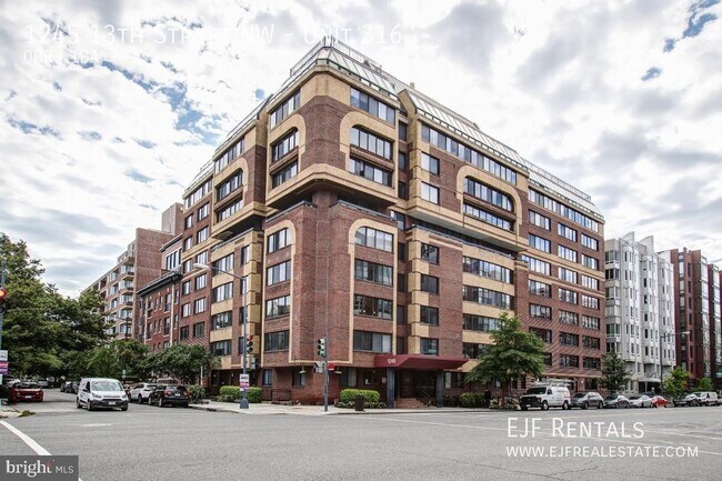 Building Photo - 1245 13th St NW Unit 316