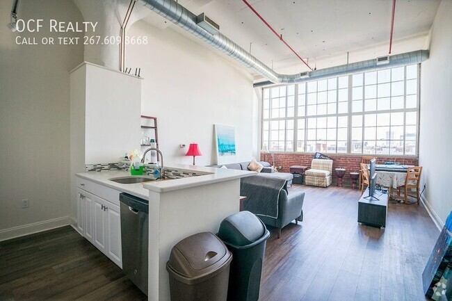 Building Photo - Liberties Lofts Three Bedroom / Two Bathroom Unit 401