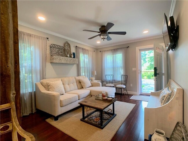 Photo - 18 Sylvan St