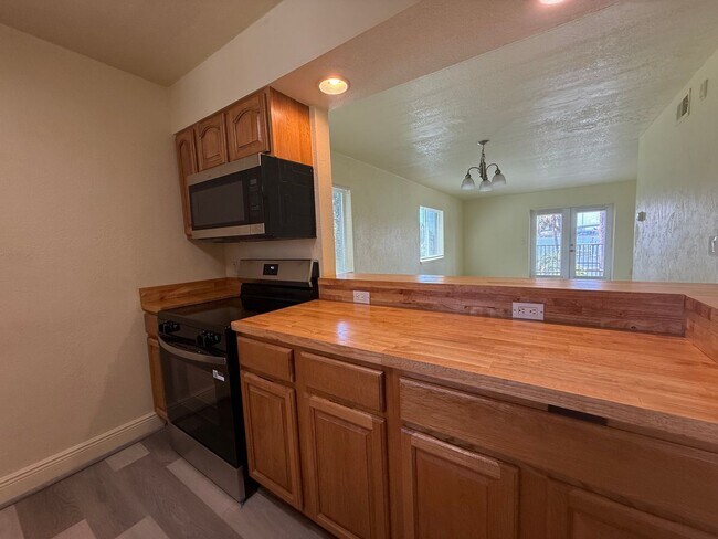 900 S Peninsula Dr