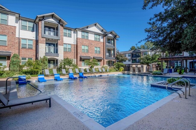 Laurel at Lake Highlands