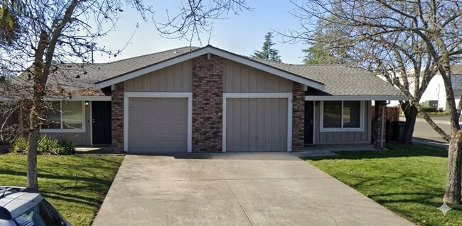 Building Photo - 9685-9687 Lake Natoma Dr Unit 9687