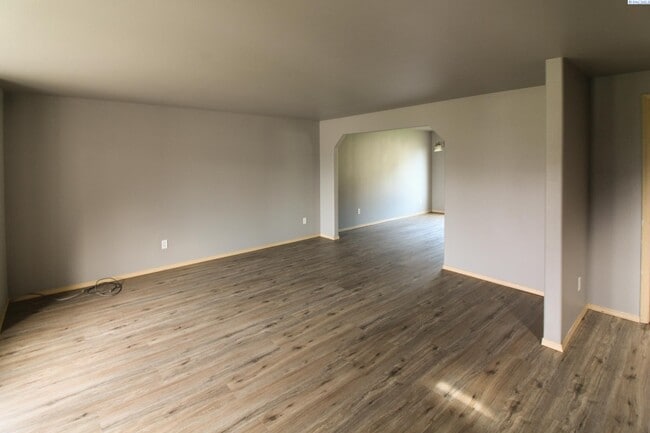 Photo - 4 Bed/2.5 Bath House in West Pasco