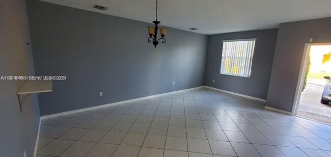 Photo - 60 SE 6th Rd