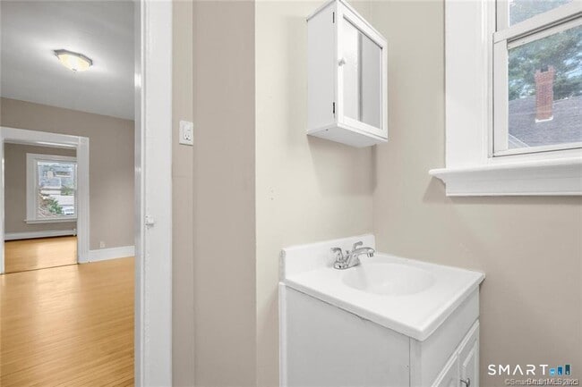 Photo - 49 Atwater Ave Unit 2