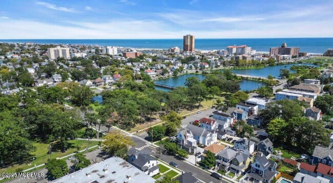 Photo - 700 Fifth Ave