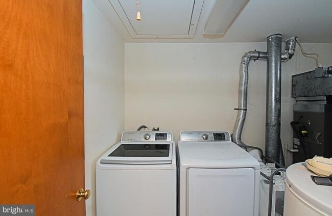 Photo - 601 W Market St