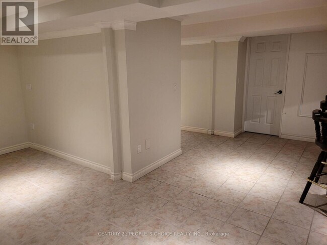 Photo - 2524 Banfield Rd