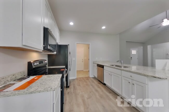 Photo - 713 W Coker Way