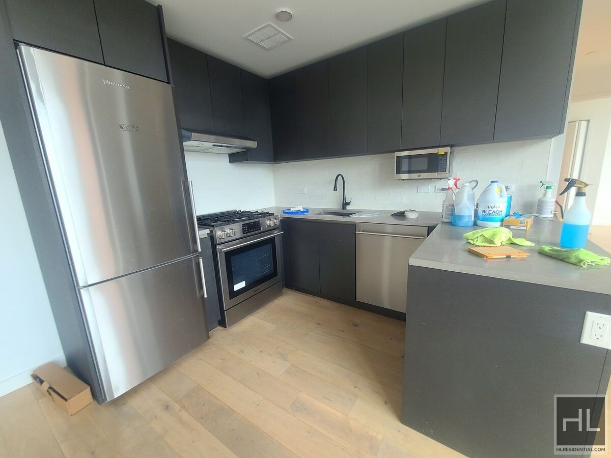 Photo - NORTHERN BOULEVARD Unit 7W