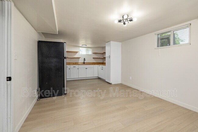 1020 15th Ave S