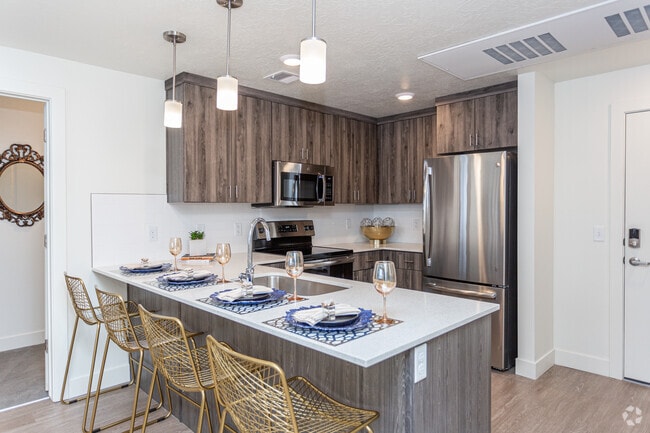 2BR, 2BA - Arden Kitchen
