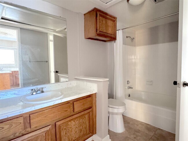 Photo - 12200 Overbrook Ln Unit 25C