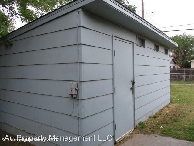 Photo - 2715 S Marrs St