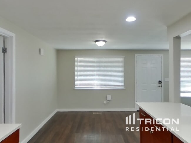 Photo - 1631 96th St S