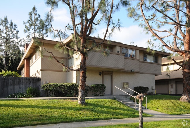 Photo - LAKEVIEW MANOR