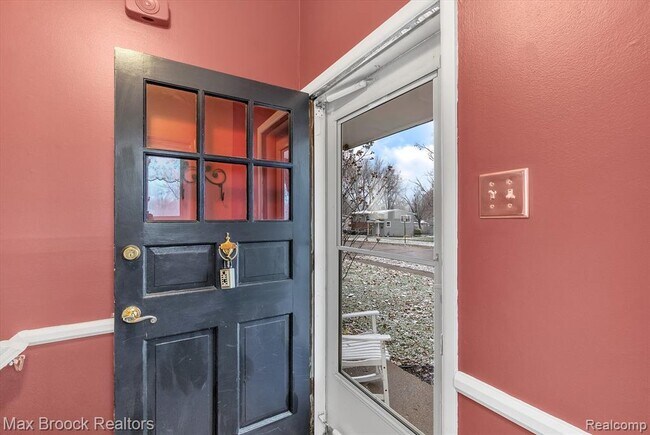 Photo - 978 Panorama Dr