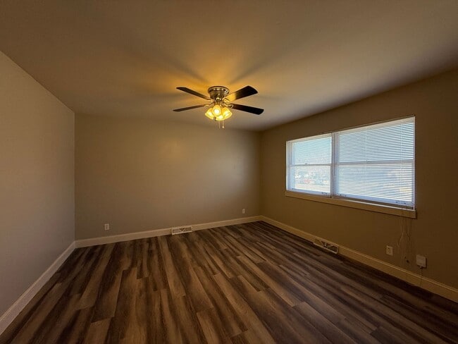 Photo - 2459 S St Clair St Unit 1